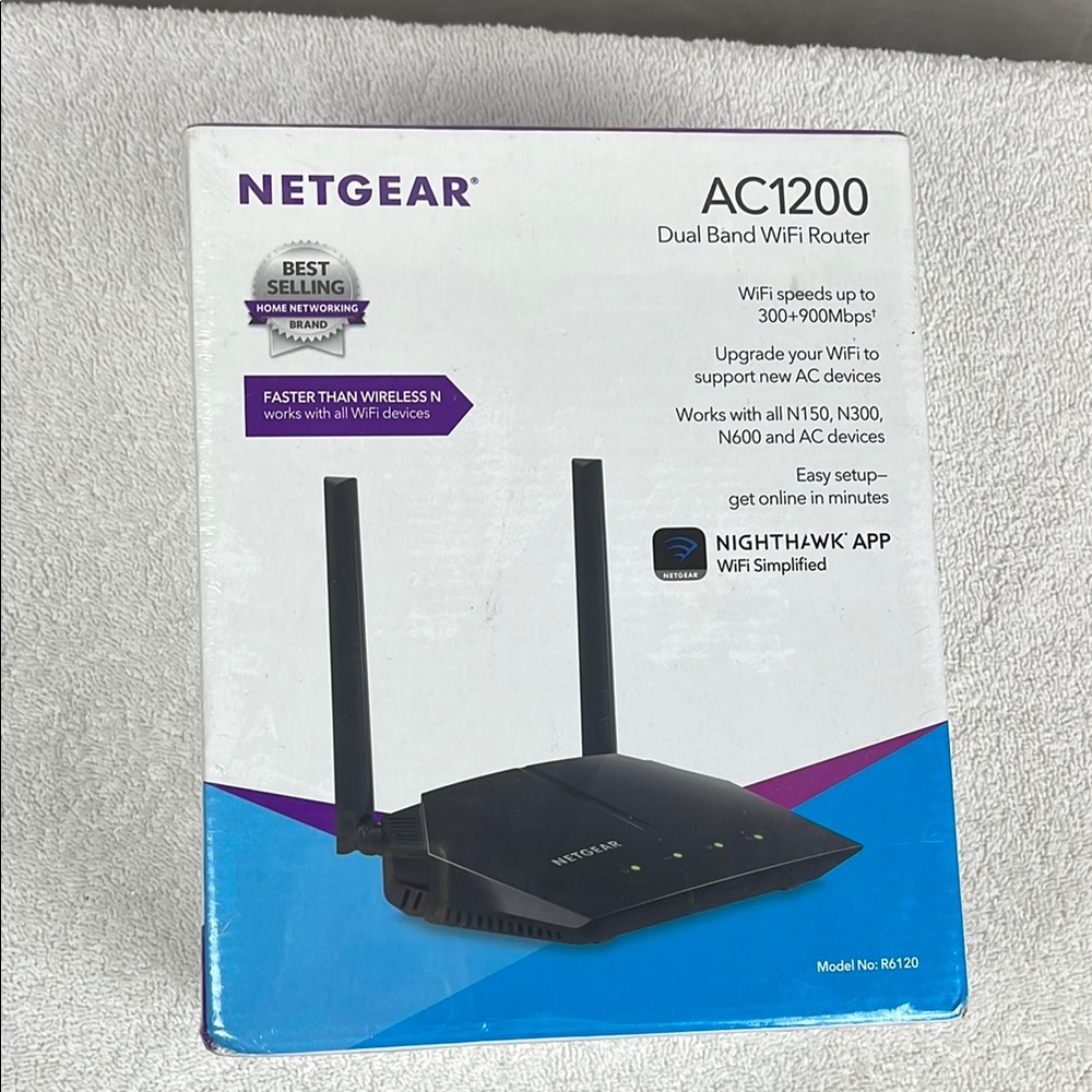 NETGEAR AC1200 Dual Band WiFi Router - Black NEW IN BOX
